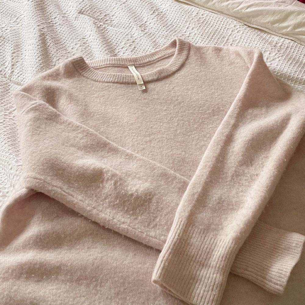 Aritzia The group BABATON pink Thurlow Sweater size S